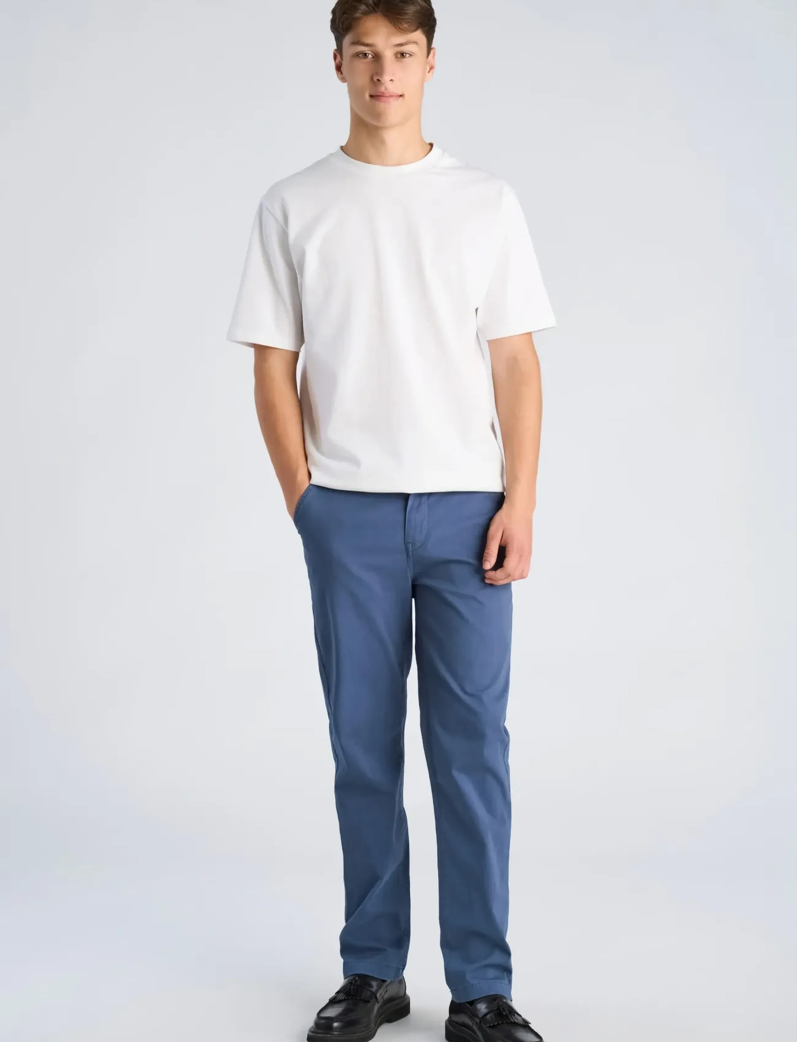 Lindbergh - Superflex chino pants - casual bukser - true blue - 3