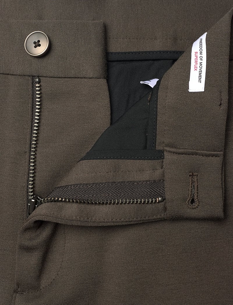 Lindbergh - Superflex pants - Ülikonnapüksid - dk army - 3