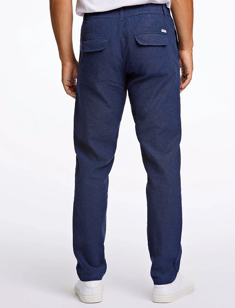 Lindbergh - Linen pants - hørbukser - dk blue - 3