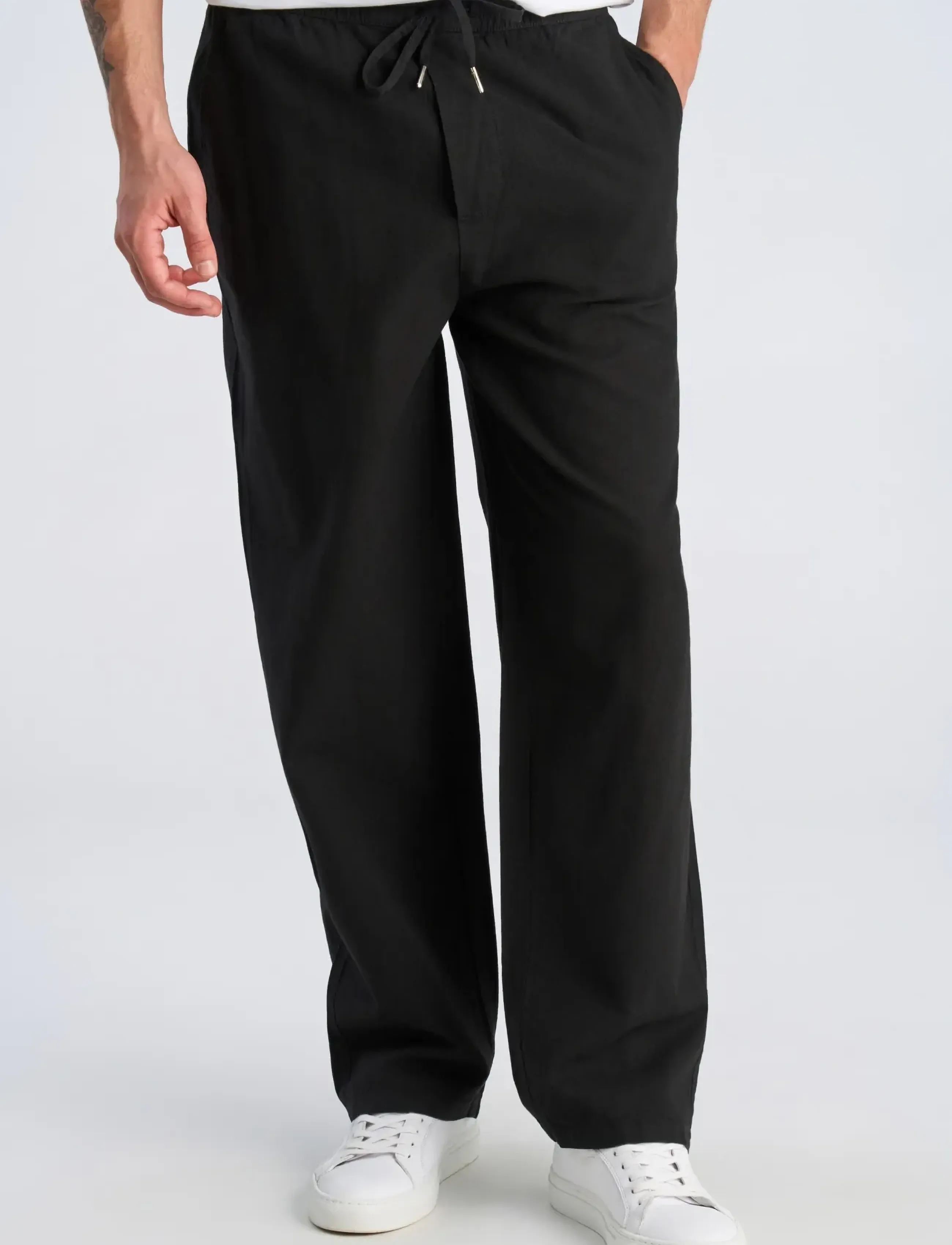 Lindbergh - Linen wide fit pants - linnebyxor - black - 3
