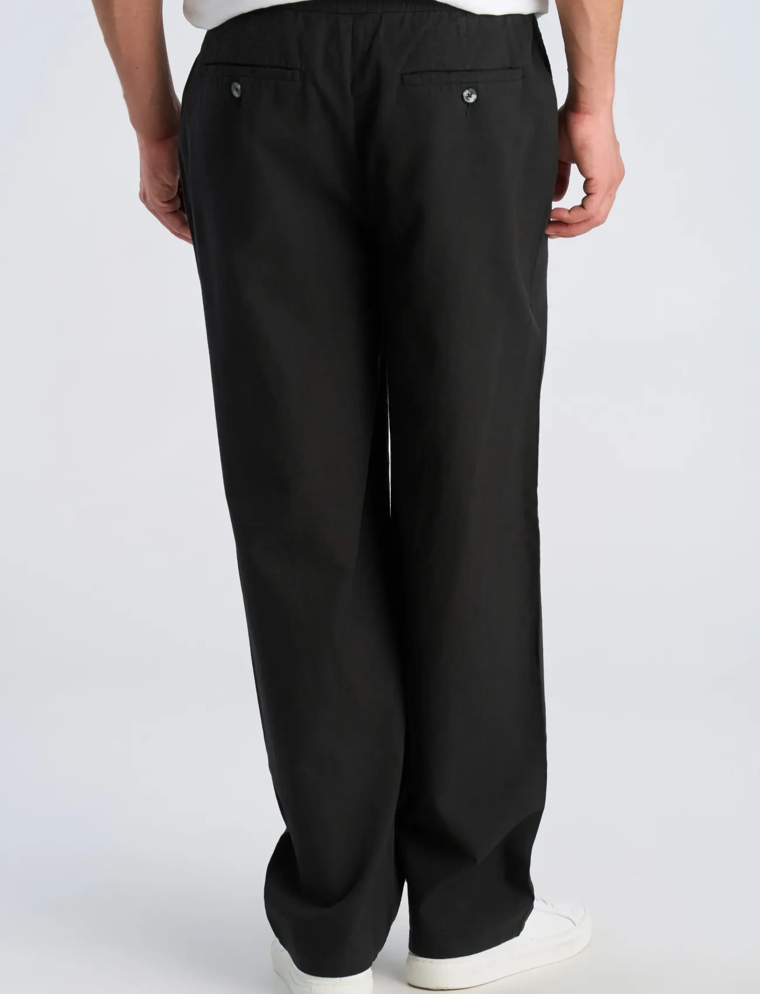 Lindbergh - Linen wide fit pants - linnebyxor - black - 4