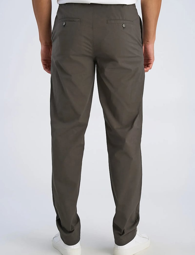 Lindbergh - Superflex paper touch pants - casual - dk army - 4