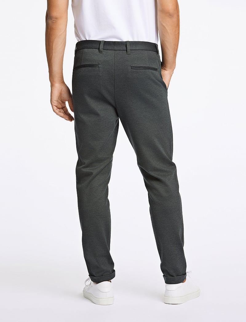 Lindbergh - Superflex knitted cropped pant - casual bukser - army mix - 4