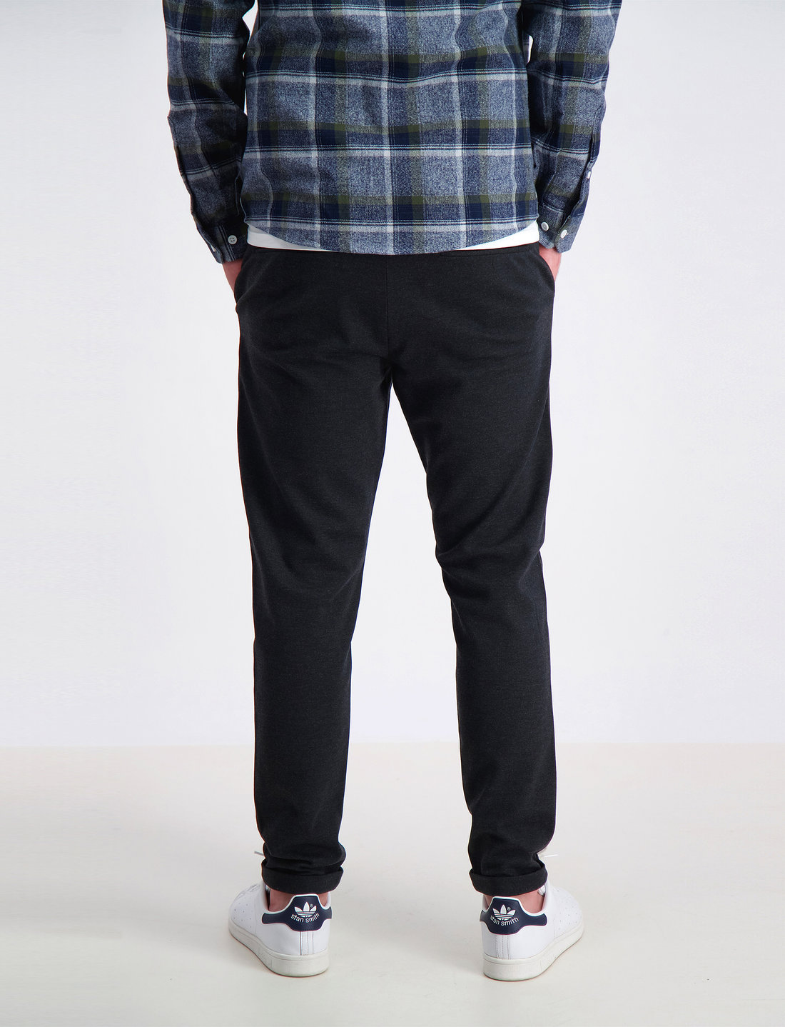 Lindbergh - Superflex knitted cropped pant - kasdienio stiliaus kelnės - dk grey mix - 4