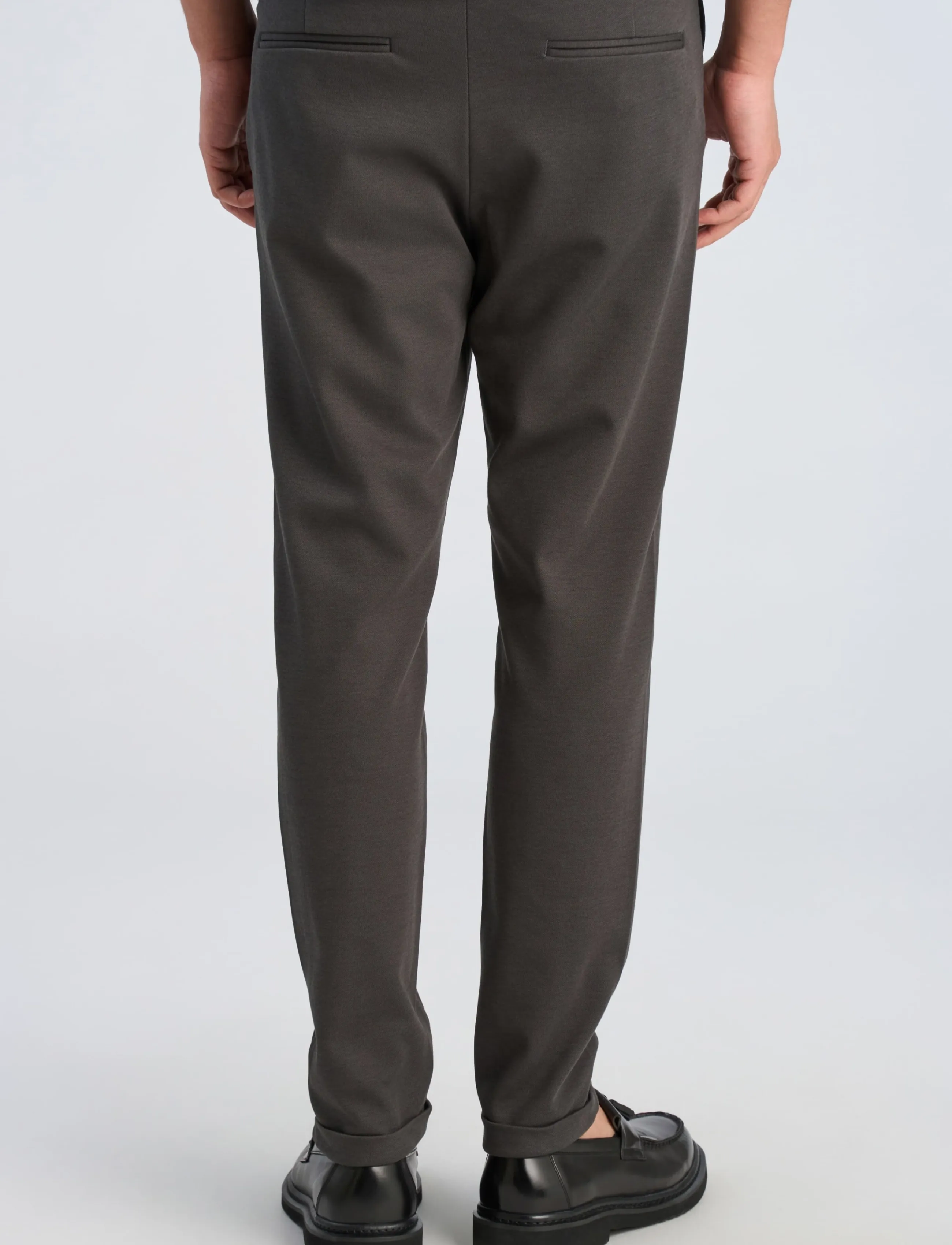 Lindbergh - Superflex knitted cropped pant - freizeithosen - ink grey - 4