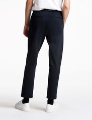 Lindbergh - Superflex knitted cropped pant - chinos - navy mix - 4