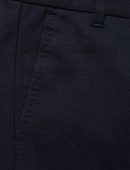 Lindbergh - Superflex knitted cropped pant - „chino“ stiliaus kelnės - navy mix - 5