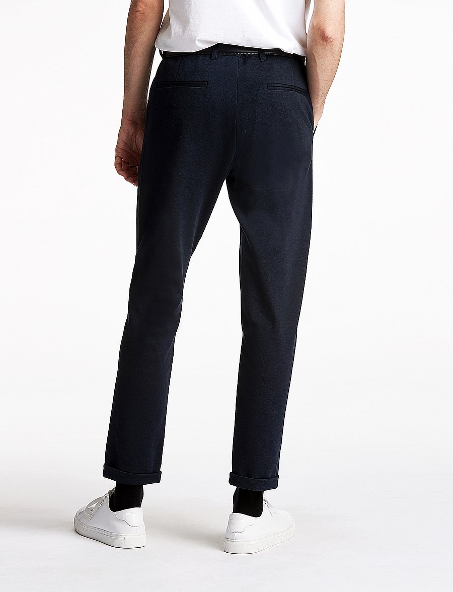 Lindbergh - Superflex knitted cropped pant - casual byxor - navy mix - 4
