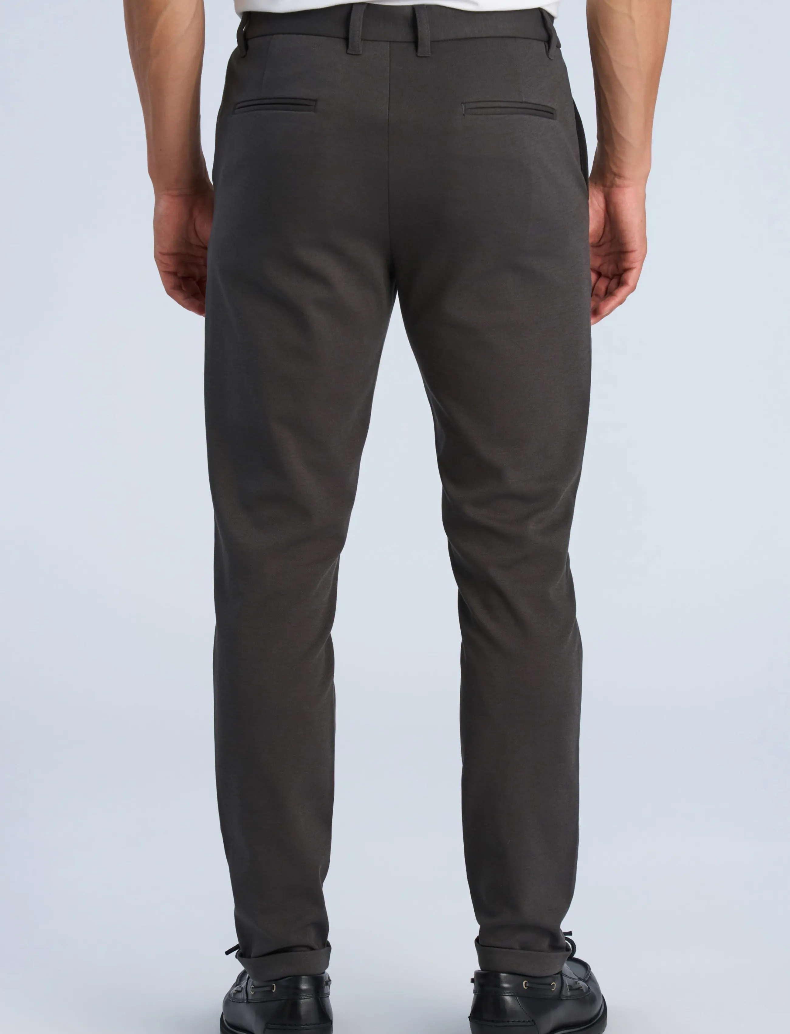 Lindbergh - Superflex pant normal length - chinos - ink grey - 4