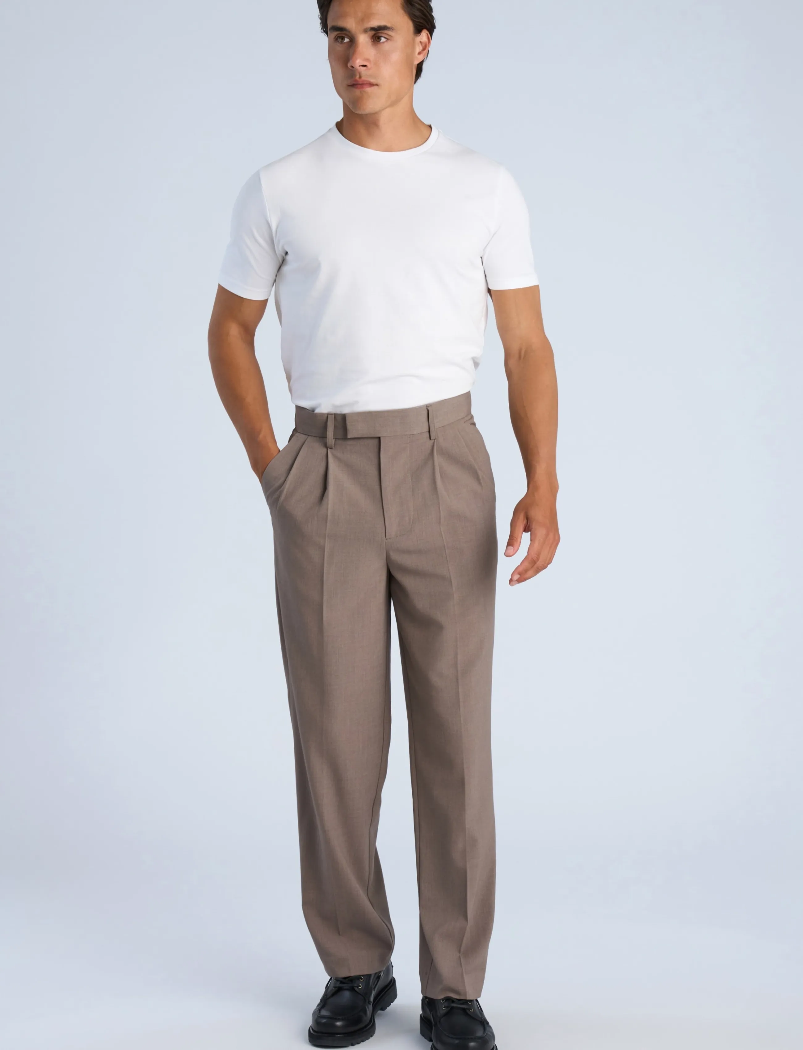 Lindbergh Relaxed straight leg formal pants - Lindbergh - DEEP SAND MEL / beige