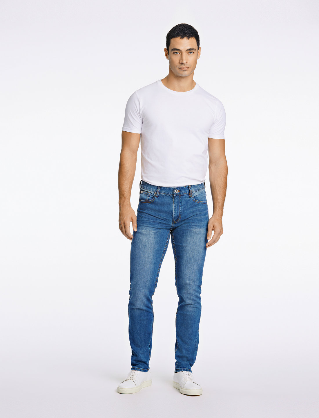 Tapered top cut jeans