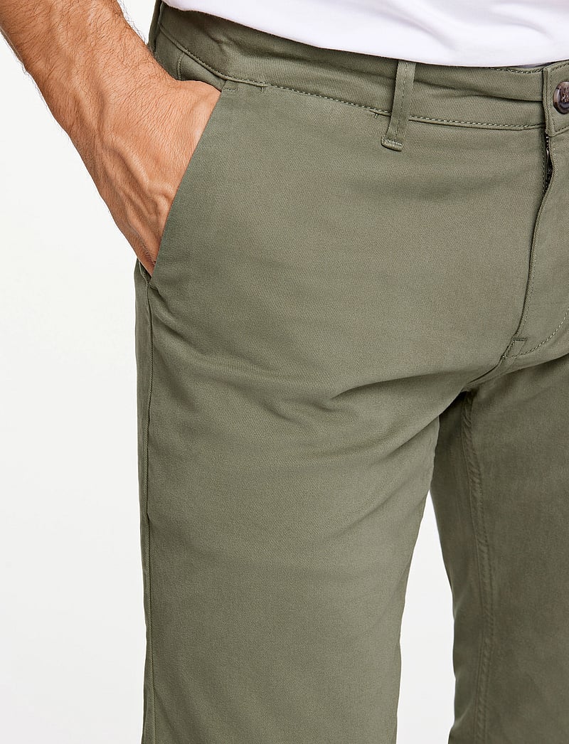 Lindbergh - Superflex Chino - chino püksid - army - 5