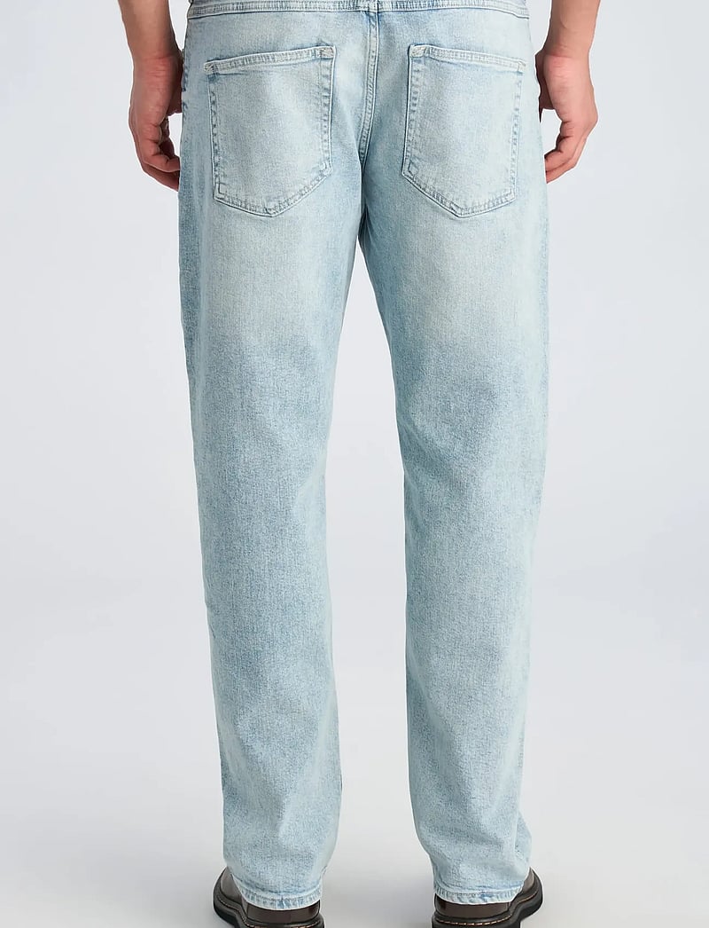 Lindbergh - Loose fit jeans - loose jeans - light indigo denim - 4