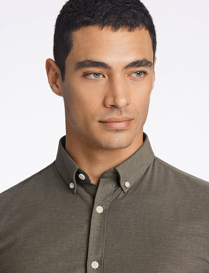 Lindbergh - Yarn dyed oxford superflex shirt L/S - oxfordi särgid - army mix - 5