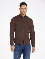 Lindbergh - Fine corduroy shirt L/S - corduroy shirts - dark brown - 3