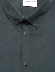 Lindbergh - Fine corduroy shirt L/S - corduroy shirts - deep green - 5