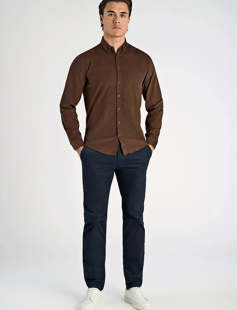 Lindbergh - Fine corduroy shirt L/S - manchesterskjortor - dk brown - 0