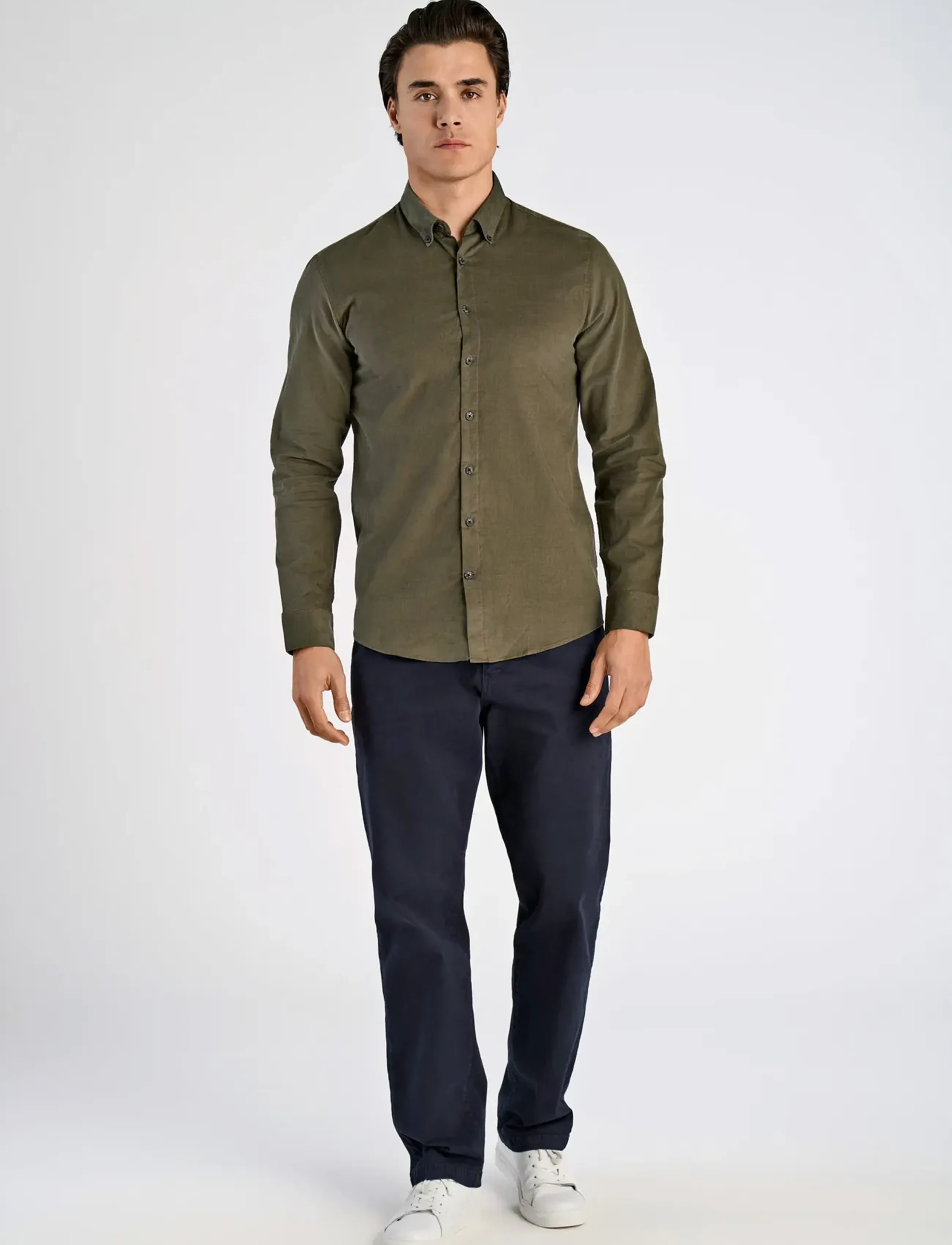 Lindbergh - Fine corduroy shirt L/S - fløjlsskjorter - army - 0