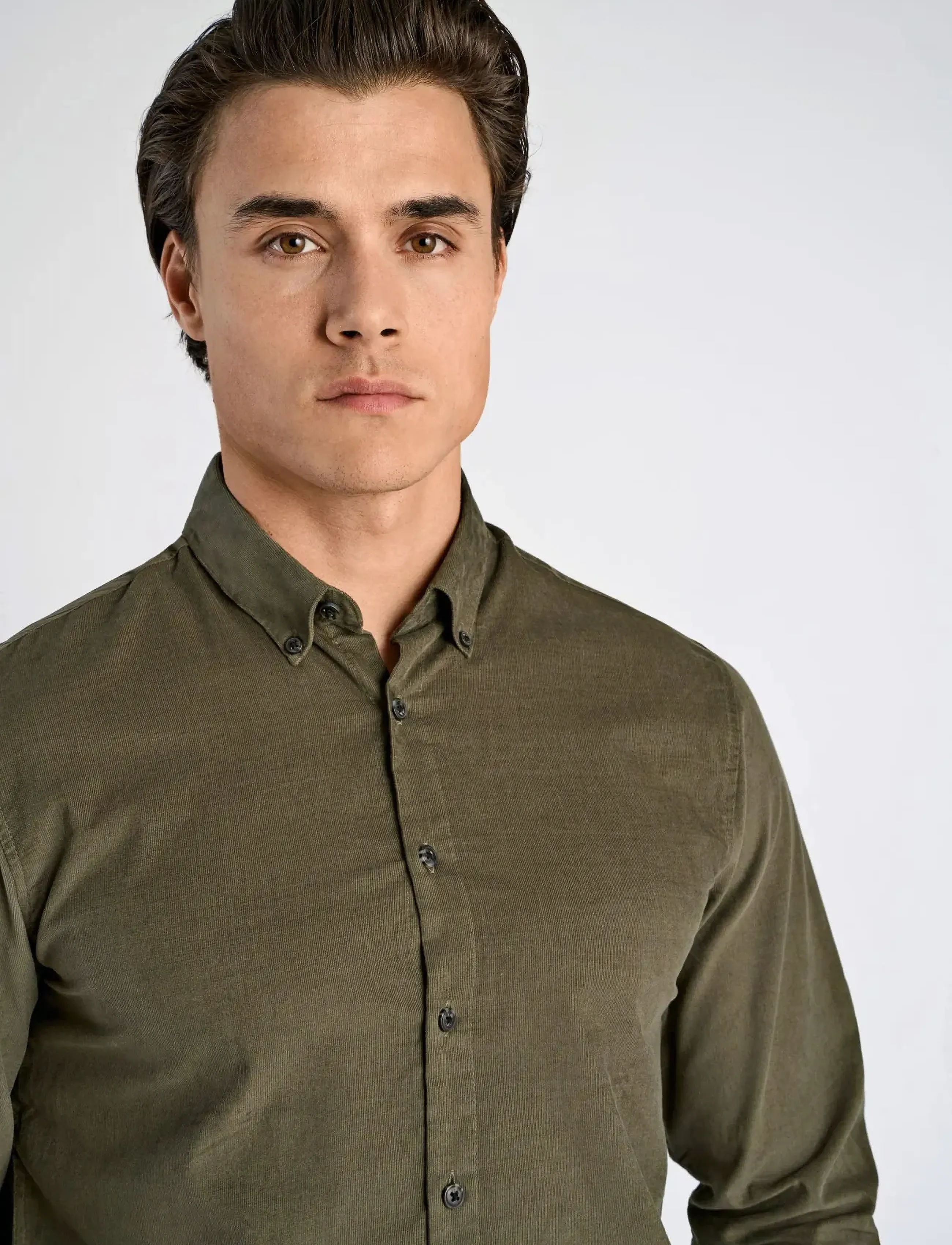 Lindbergh - Fine corduroy shirt L/S - fløjlsskjorter - army - 3