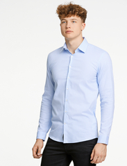 Lindbergh - Organic dress shirt L/S - basic shirts - light blue - 2