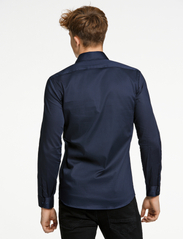 Lindbergh - Organic dress shirt L/S - tavalised t-särgid - navy - 3