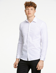 Lindbergh - Organic dress shirt L/S - laisvalaikio marškiniai - white - 2