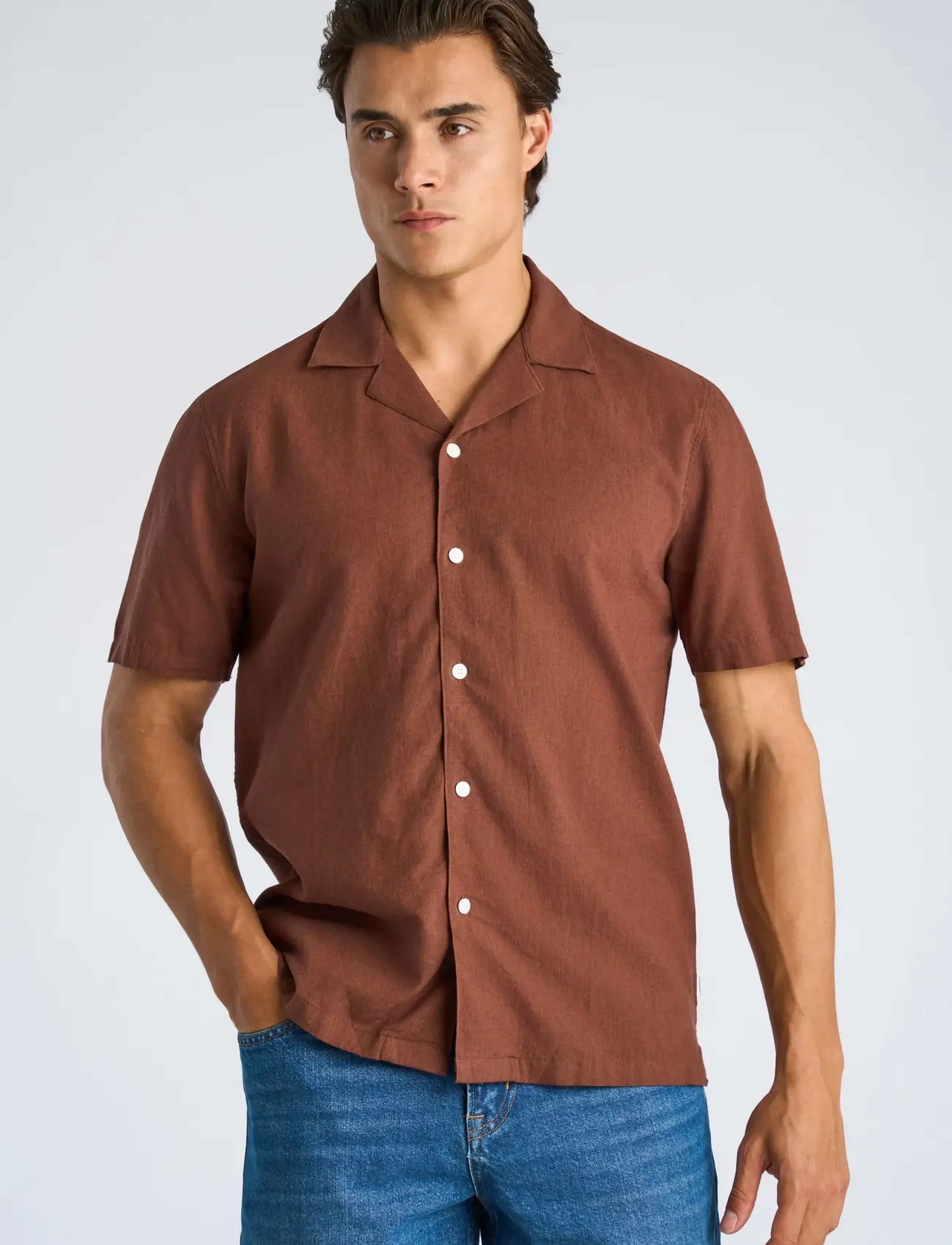 Lindbergh - Casual linen blend resort S/S - short-sleeved shirts - cacao - 3