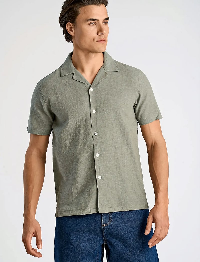 Lindbergh - Casual linen blend resort S/S - marškiniai trumpomis rankovėmis - faded green - 3