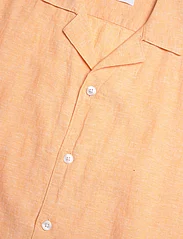 Lindbergh - Casual linen blend resort S/S - linen shirts - lt orange - 4