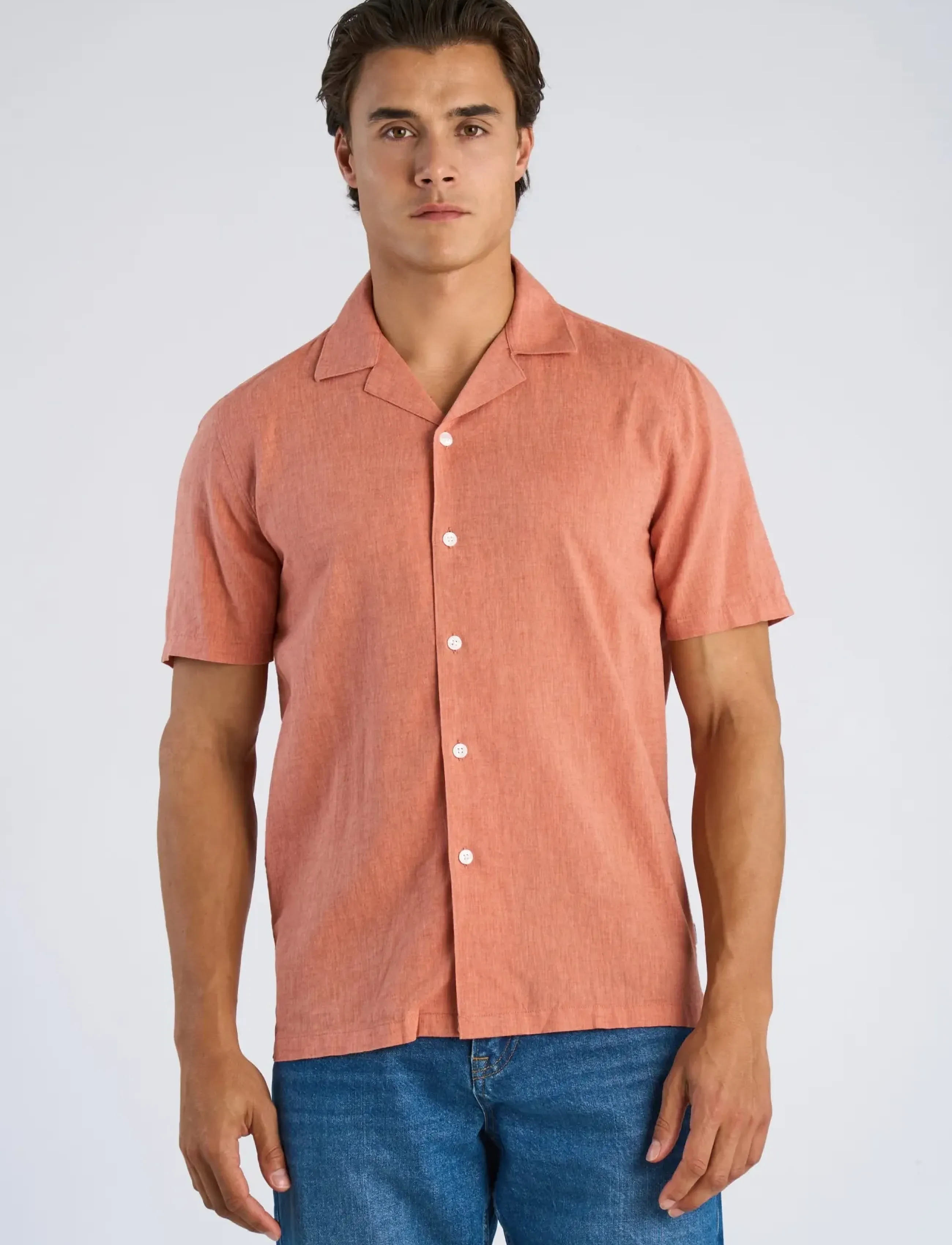 Lindbergh - Casual linen blend resort S/S - kurzarmhemden - soft coral - 3