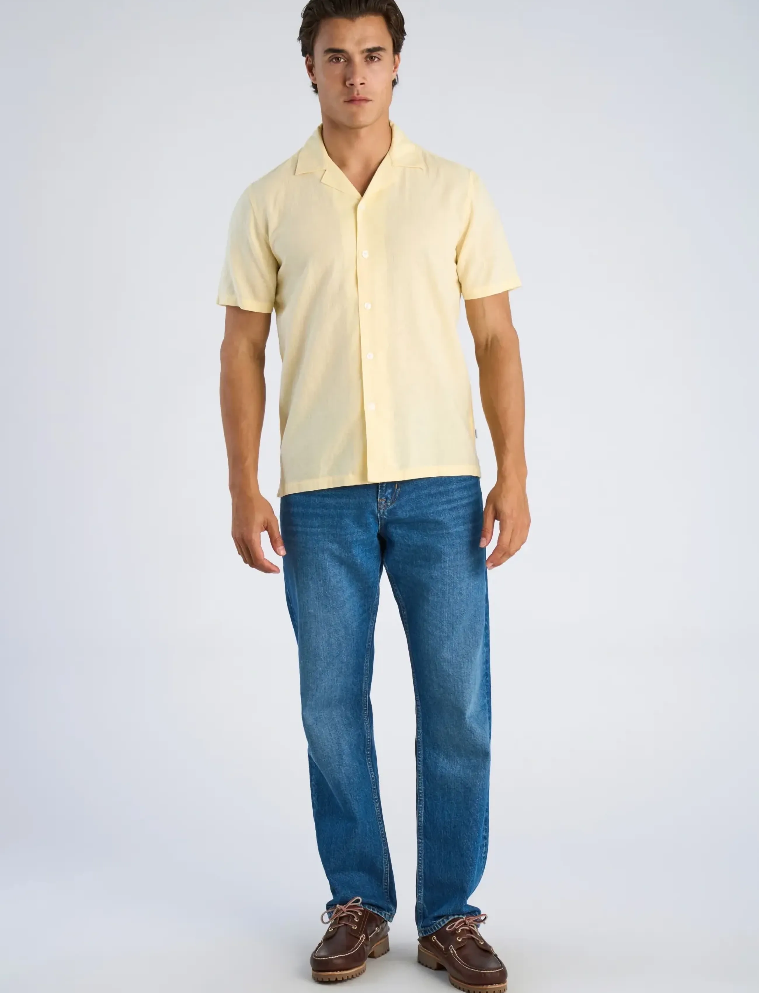 Lindbergh Casual linen blend resort S/S - Clothing - SOFT YELLOW / yellow