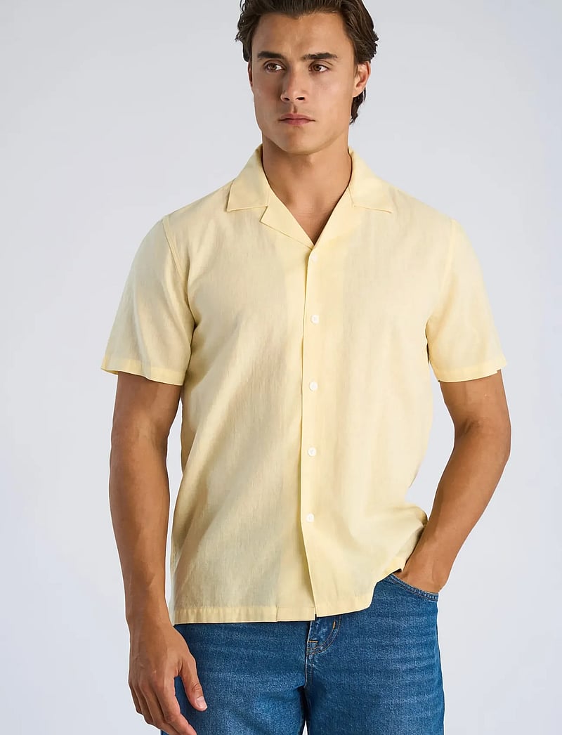 Lindbergh - Casual linen blend resort S/S - overhemden met korte mouw - soft yellow - 3