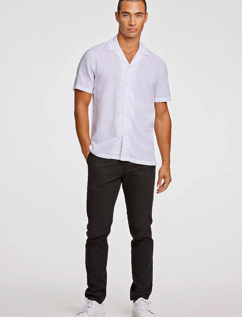 Lindbergh - Casual linen blend resort S/S - linneskjortor - white - 4