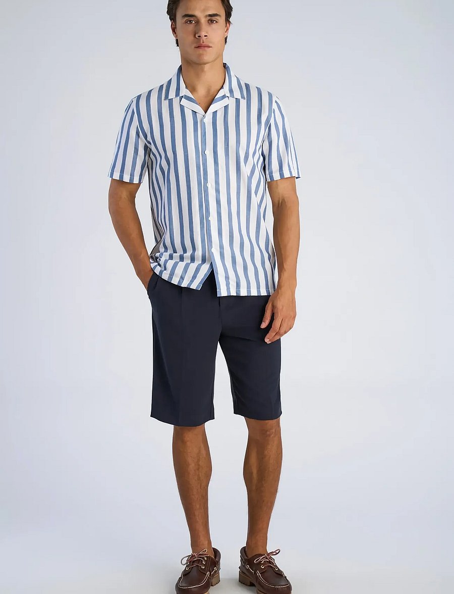 Lindbergh - Cot/lin striped resort S/S - kortærmede skjorter - dusty blue - 0