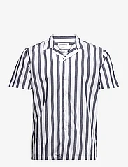 Lindbergh - Cot/lin striped resort S/S - kortärmade skjortor - navy - 0