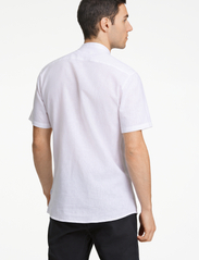 Lindbergh - Mandarin linen blend shirt S/S - linneskjortor - white - 3