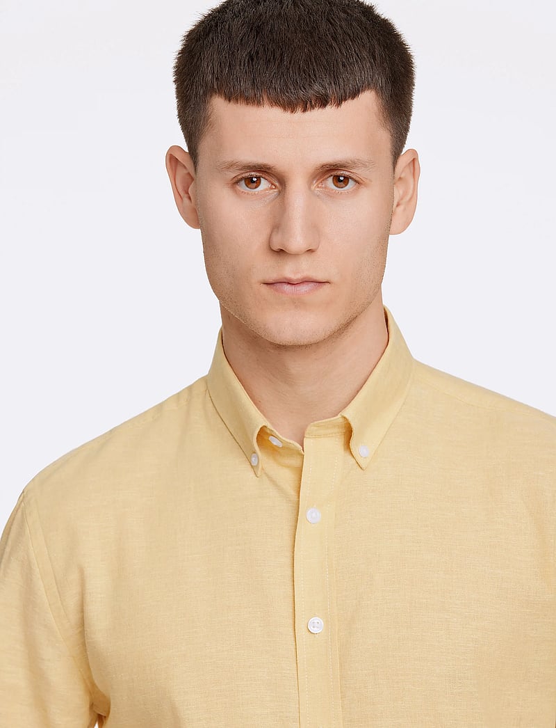 Lindbergh - Linen/cotton shirt L/S - hørskjorter - faded yellow - 5