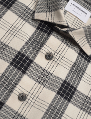 Lindbergh - Checked twill structure shirt - mehed - cream white - 5