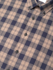 Lindbergh - Ultra soft checked shirt L/S - checkered shirts - dk sand - 6