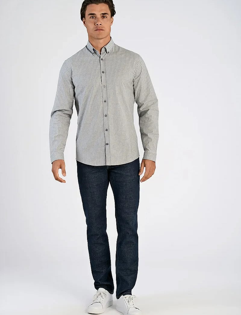 Lindbergh - Striped superflex oxford L/S - randiga skjortor - dusty grey - 0