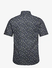 Lindbergh - Leaf printed shirt S/S - hørskjorter - dk blue - 1
