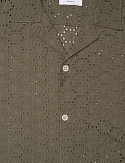 Lindbergh - Embroidery cotton shirt S/S - basic-hemden - army - 3
