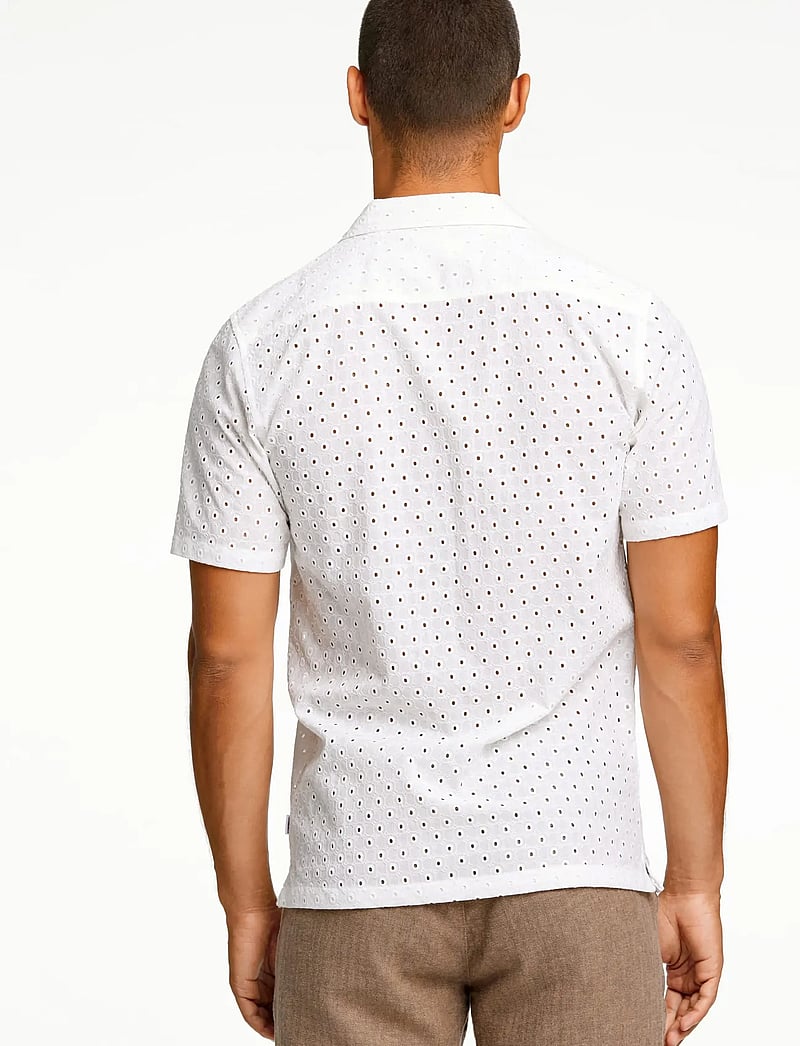 Lindbergh - Embroidery cotton shirt S/S - krótki rękaw - white - 4