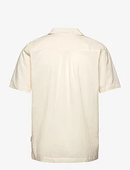 Lindbergh - Seersucker shirt S/S - short-sleeved shirts - off white - 1
