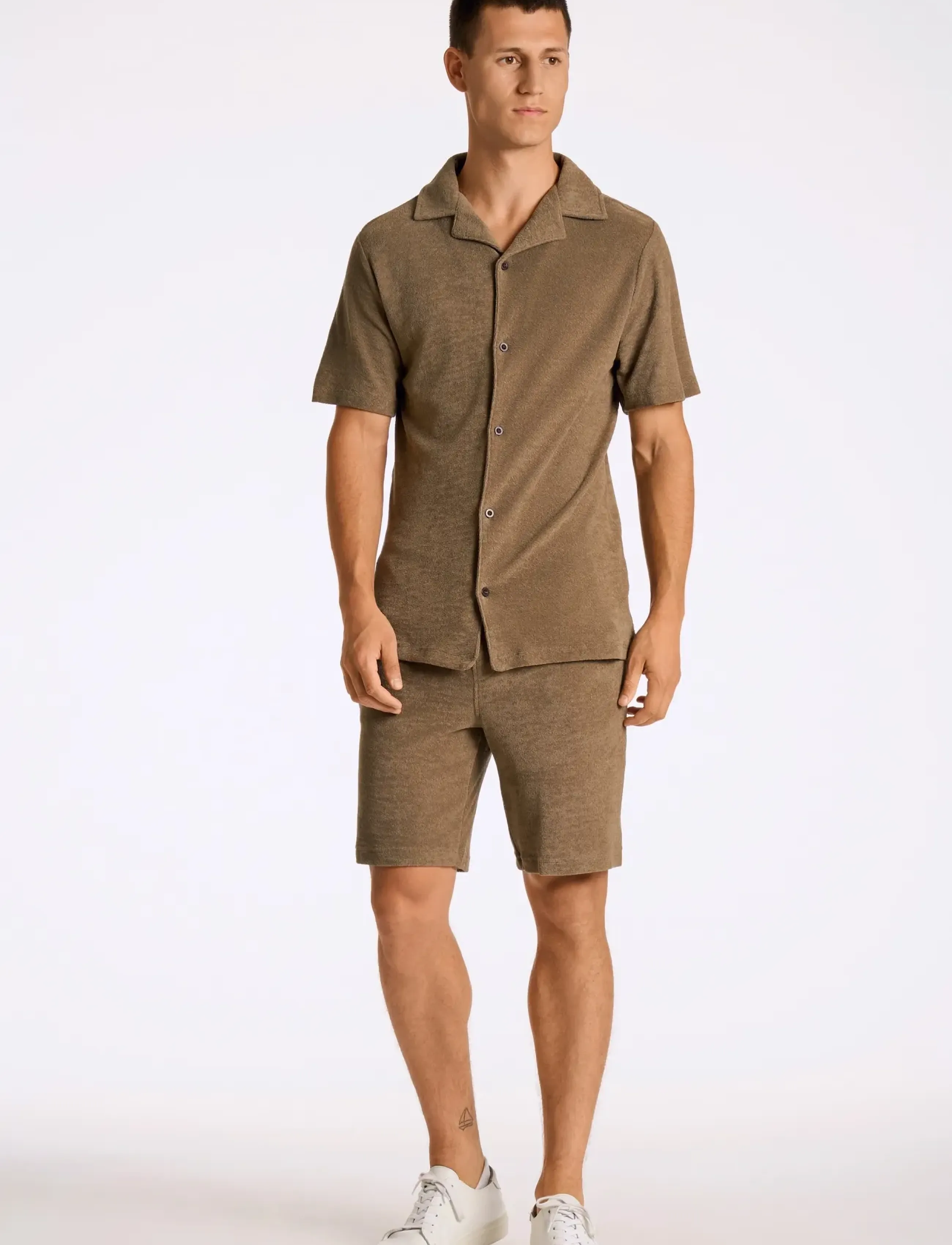 Lindbergh Relaxed Fit Towel Shirt S/S, M, Brown, Skjorter > Kortærmede Shirts, Herre