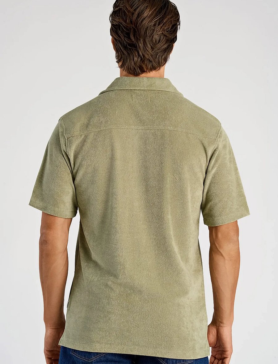 Lindbergh - Relaxed fit towel shirt S/S - kortärmade skjortor - dusty olive - 4