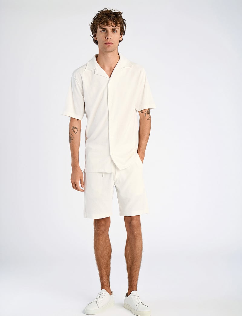 Lindbergh - SS shirt Terry - short-sleeved shirts - pearl white - 4