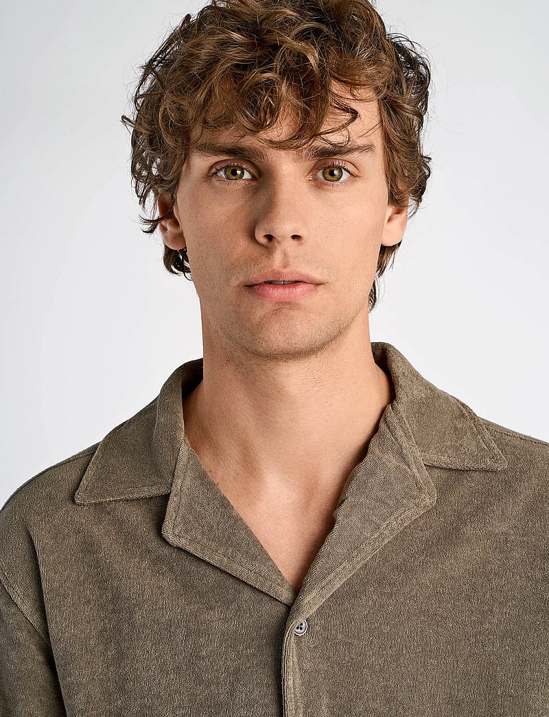 Lindbergh - SS shirt Terry - kortærmede skjorter - stone 125 - 5