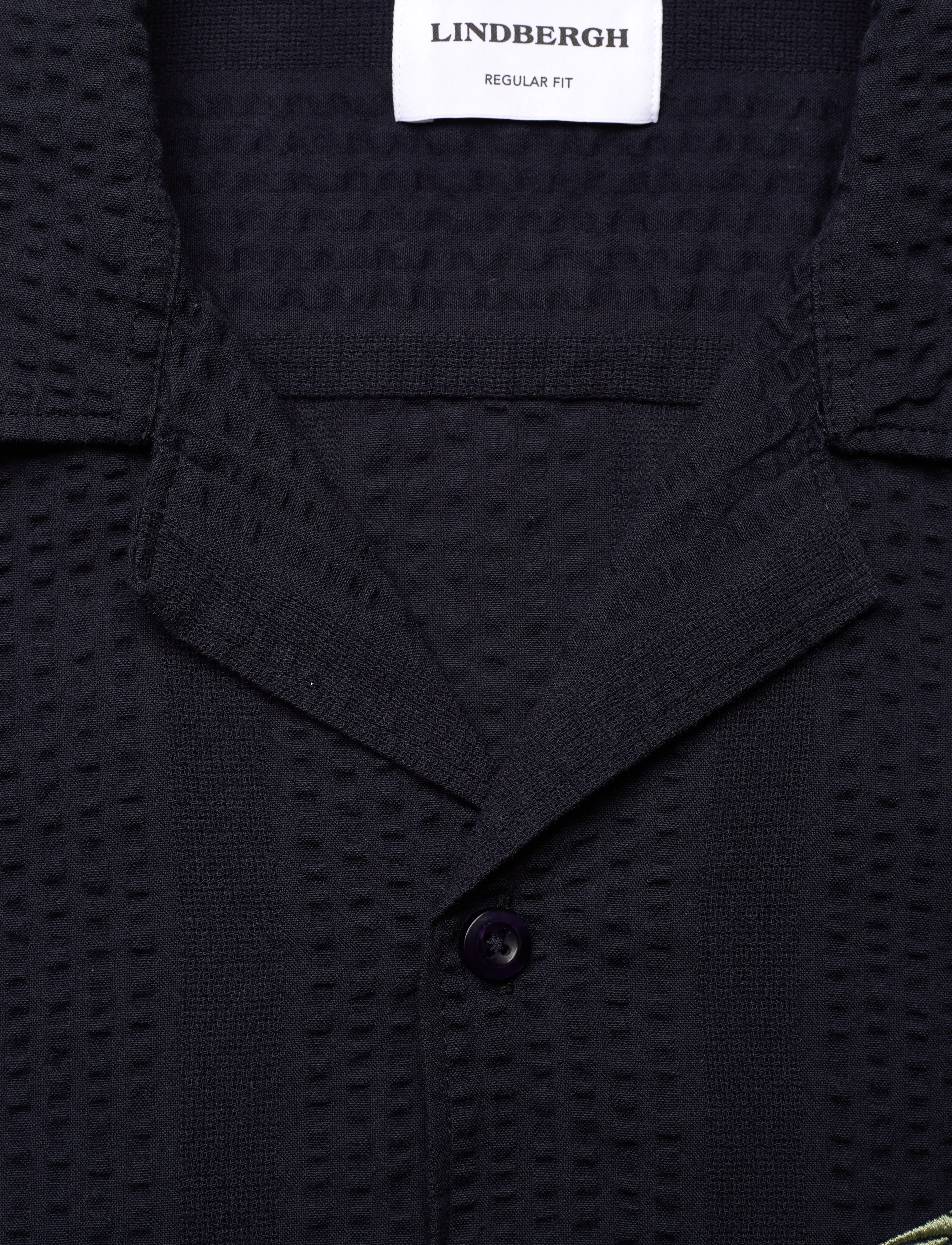 Lindbergh - Structure seersucker S/S - deep blue - 2