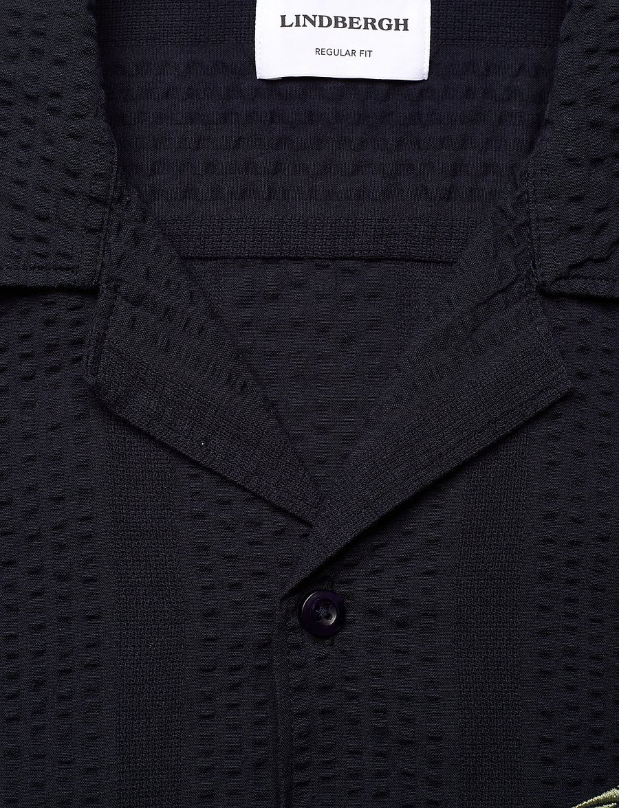 Lindbergh - Structure seersucker S/S - deep blue - 2